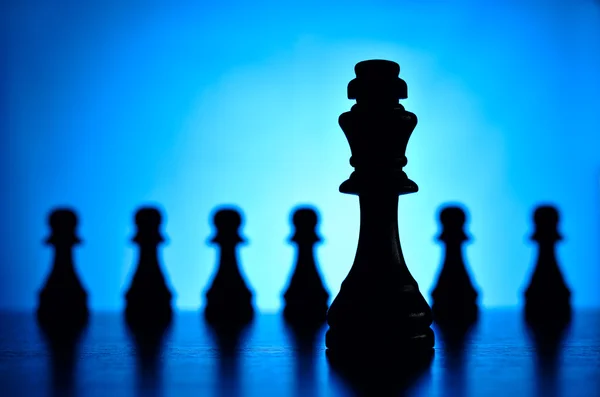 Raja dan bidak catur — Stok Foto