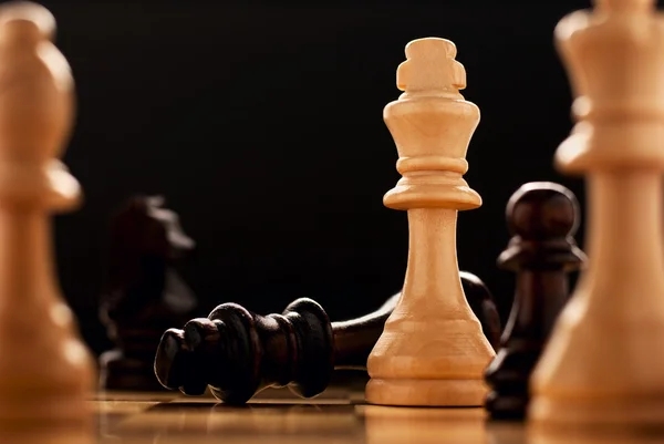 The winner - a king chess piece — Stock Photo, Image