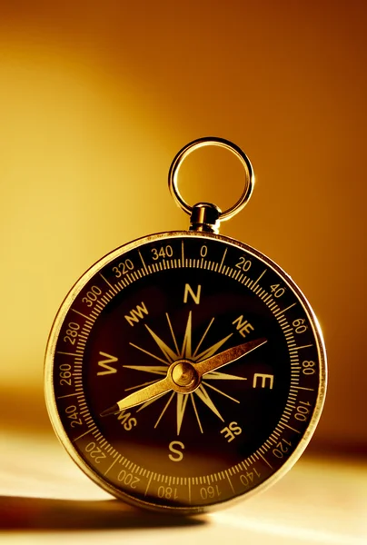 Brass magnetic compass — Stock Photo, Image