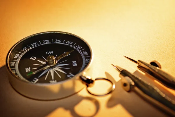 Old magnetic compass — Stock Photo, Image