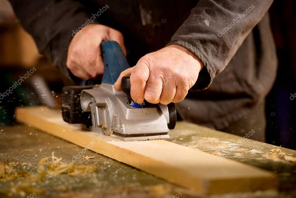 depositphotos_46429779-stock-photo-elderly-man-planing-a-plank.jpg