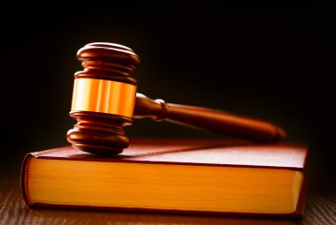 ahşap ve pirinç hakimler hukuk kitabı tokmak