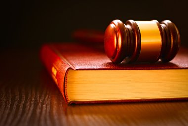 hukuk kitabı yalan hakimler tokmak