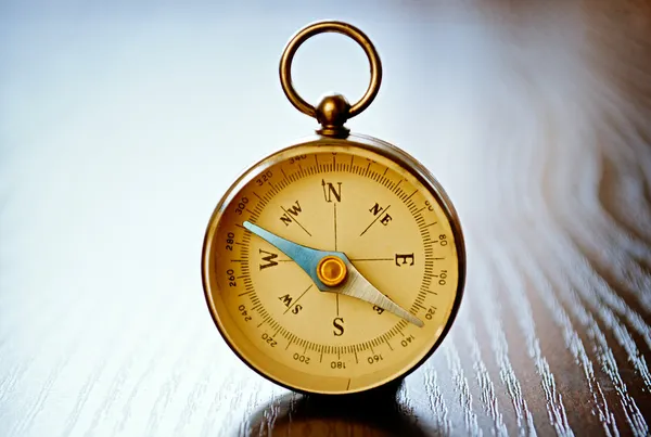 Magnetic handheld compass with copyspace — Stock Photo, Image