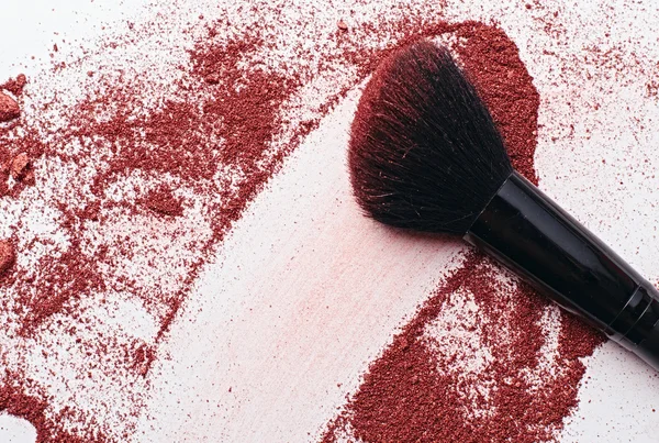 kalıcı makyaj toz fırçası ile yakın çekim