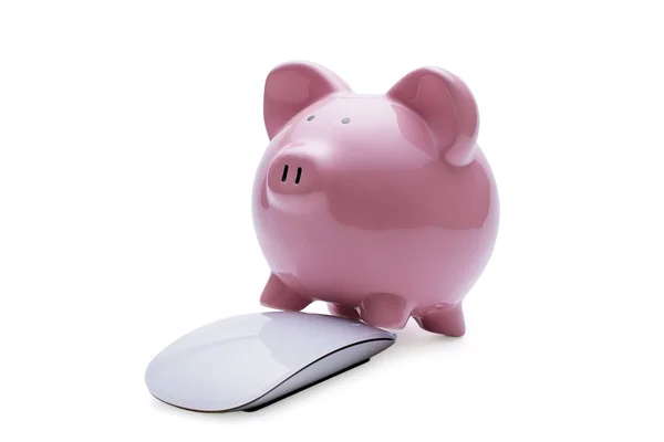 Pink Piggy Bank investindo em poupança online — Fotografia de Stock