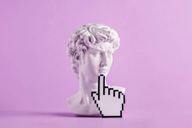 David 'in baş ve fare imlecinin parmaklı tarihi antik heykeli. Modern sanat, buhar dalgası ve siber punk kavramı