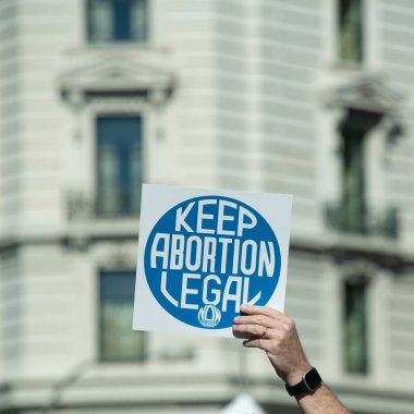 Protestocular, 2 Ekim 2021 'de Washington, DC' de düzenlenen Kadın Yürüyüşü kapsamında üreme haklarına destek yürüyüşü düzenledi.