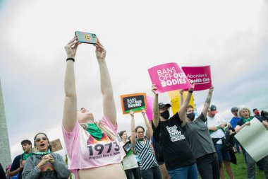  Protestocular, Roe v. Wade 'e açılan kürtaj haklarına destek için Washington, DC' deki 