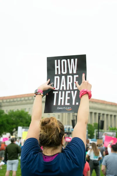 워싱턴 권리를 지지하는 오프우리의 Bans Our Bodies 행진을 벌이고 시위자들은 — 스톡 사진