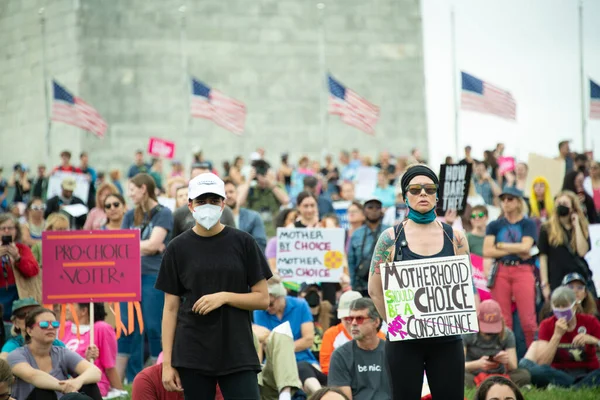  Protestocular, Roe v. Wade 'e açılan kürtaj haklarına destek için Washington, DC' deki 