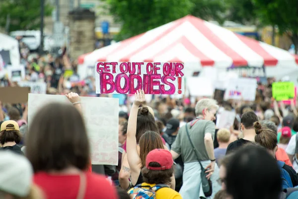  Protestocular, Roe v. Wade 'e açılan kürtaj haklarına destek için Washington, DC' deki 