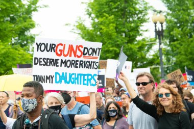 Protesters gather for the Bans Off Our Bodies march in support of abortion rights on May 14, 2022 in Washington DC as Roe v. Wade is poised to be overturned by the Supreme Court 