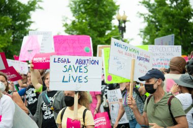 Protesters gather for the Bans Off Our Bodies march in support of abortion rights on May 14, 2022 in Washington DC as Roe v. Wade is poised to be overturned by the Supreme Court 