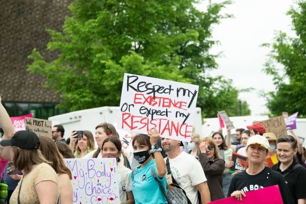 Protesters Gather Bans Our Bodies March Support Abortion Rights May — Stockfoto