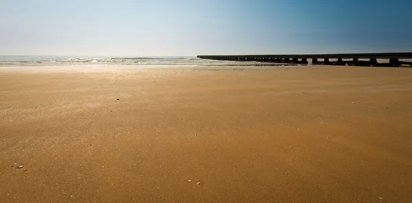 Landschap van strand met zee — Stockfoto