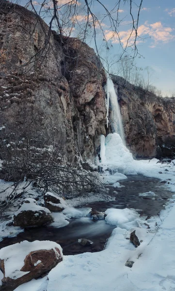 Winter waterval — Stockfoto