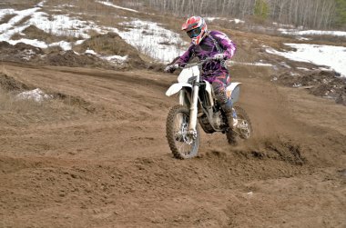 viraj Motocross binici bir motosiklet sürmek