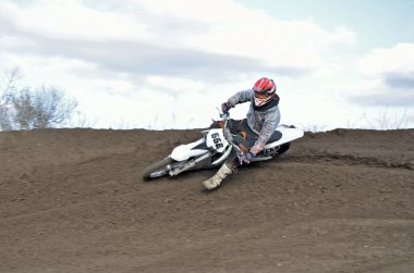 MX motorcu büyük yamaç Motosiklet ile yakın mesafeden rides