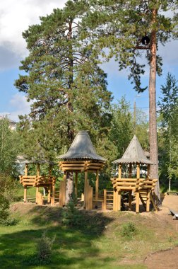 Bebek gazebos tomruklardan