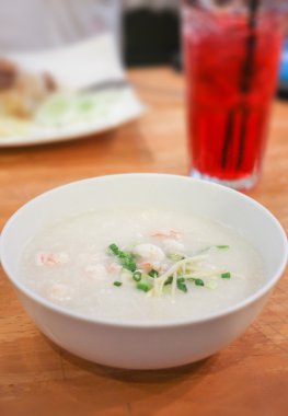 pirinç çorbası - pirinç lapası ile deniz ürünleri 