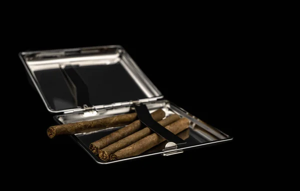 Boîte Tabac Métal Avec Cigarettes Sur Fond Noir — Photo