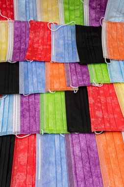 Renkli Cerrahi Maskenin Düzlemlerinin Arkaplanı