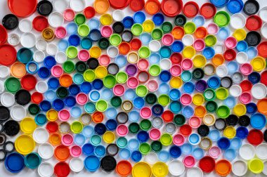 Geri dönüştürülmüş Plastik Şişe Kapakları