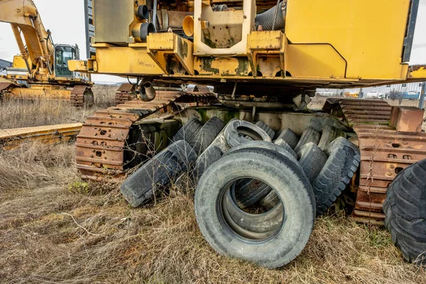 Crawler Excavator Truck Tires Abandoned — Stock Photo, Image