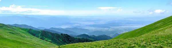 从罗马尼亚Fagaras山苏鲁峰俯瞰全景 — 图库照片