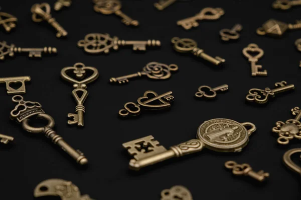 Bronze Keys Ornamental Keys Clocks Treasure Boxes Unique Shapes Design — Stok fotoğraf