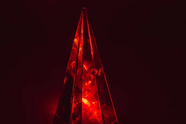 Red Glass Pyramid Prism Black Background — Stock Photo, Image