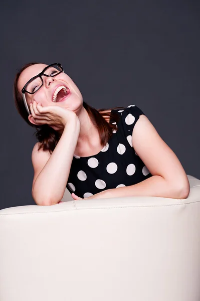 Vrolijk en lachende vrouw — Stockfoto