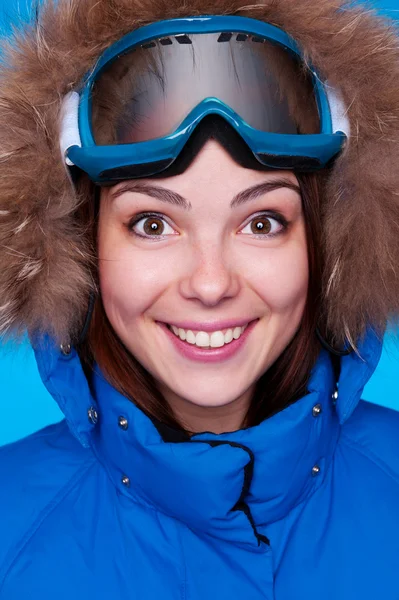 戴着面具的快乐滑雪 — 图库照片