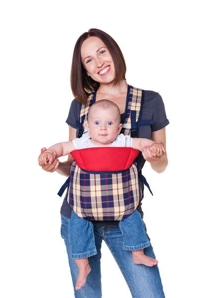 Kleine baby zitten in de sling — Stockfoto