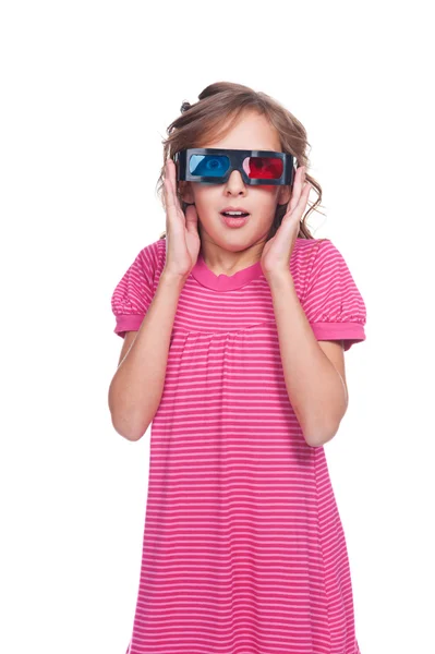 Lenyűgözött a kis lány 3D-s szemüveg — Stock Fotó