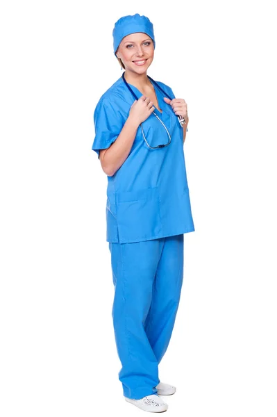 Enfermera sonriente con estetoscopio — Foto de Stock
