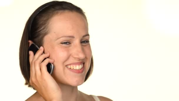 Woman talking on the phone — Stock Video