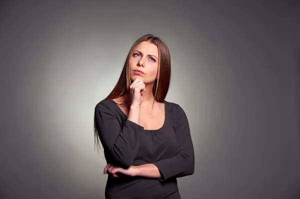 Mujer meditando sobre algo — Foto de Stock