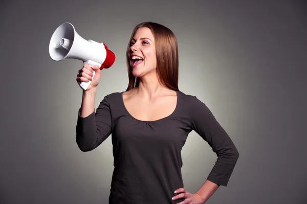 Mujer feliz con altavoz — Foto de Stock