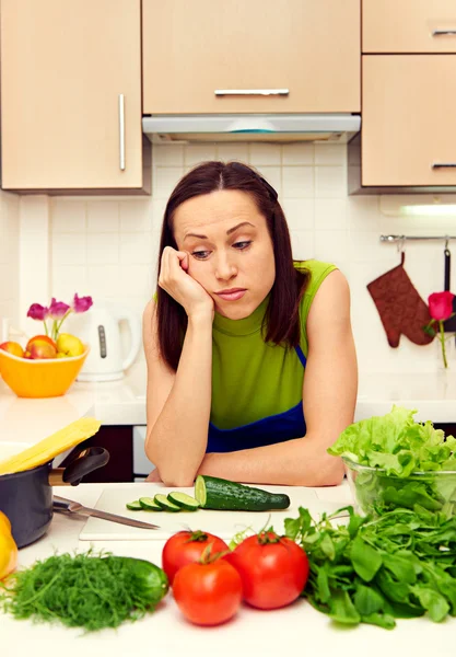 Femme au foyer fatiguée — Photo