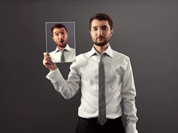 Hombre no mostrando su asombro — Foto de Stock