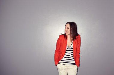 heyecanlı genç kadın kılığında