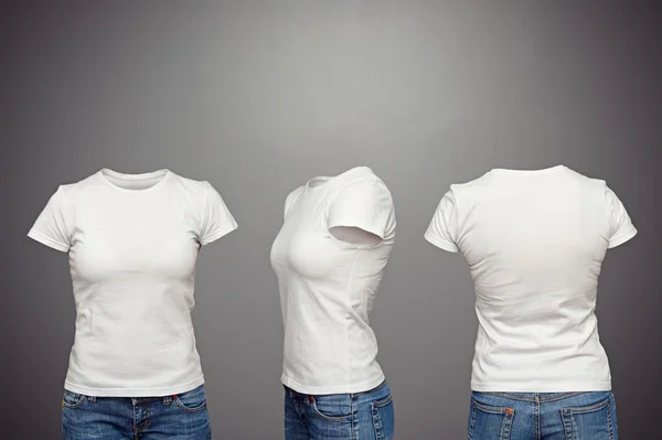 Пустая женская футболка — стоковое фото
