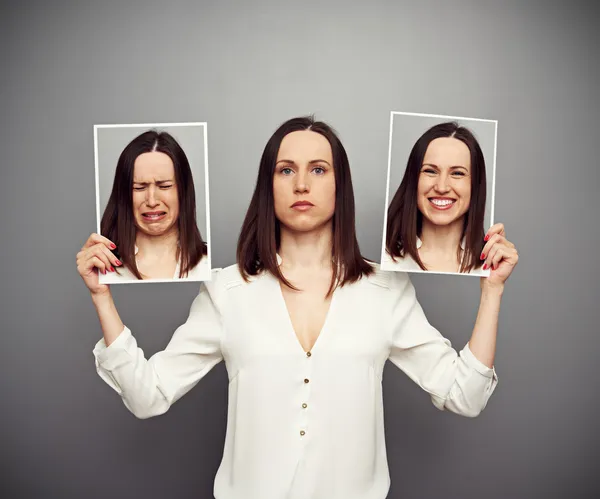 Mujer ocultando sus emociones —  Fotos de Stock