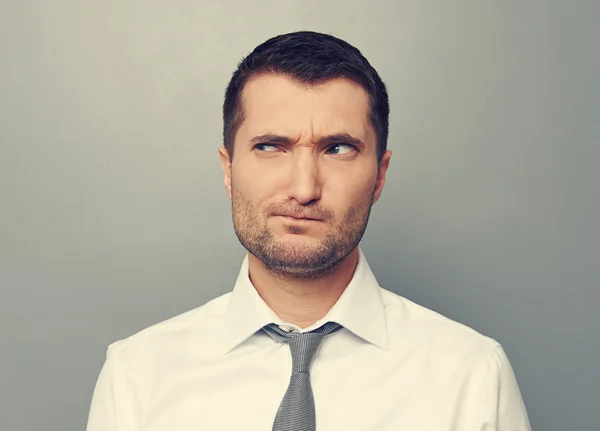 Retrato de homem pensativo — Fotografia de Stock