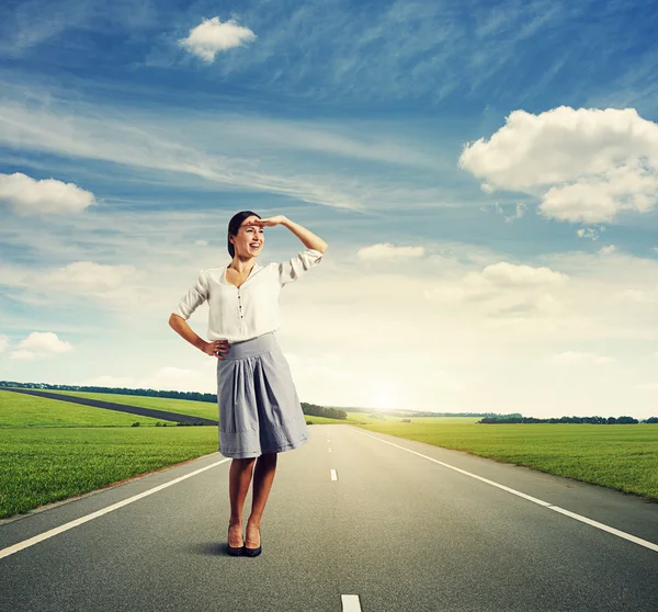 Young woman looking distant — Stock Photo, Image