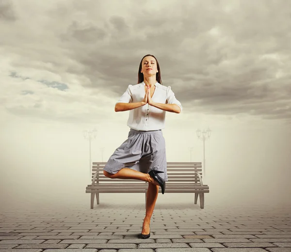 Young woman meditation at outdoors — Stock Photo, Image