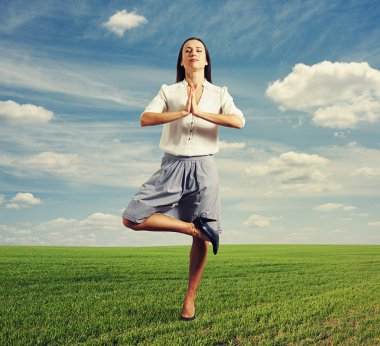 Smiley işkadını meditasyon