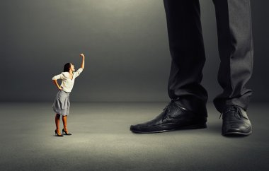 duygusal kadın koca adam çığlığı
